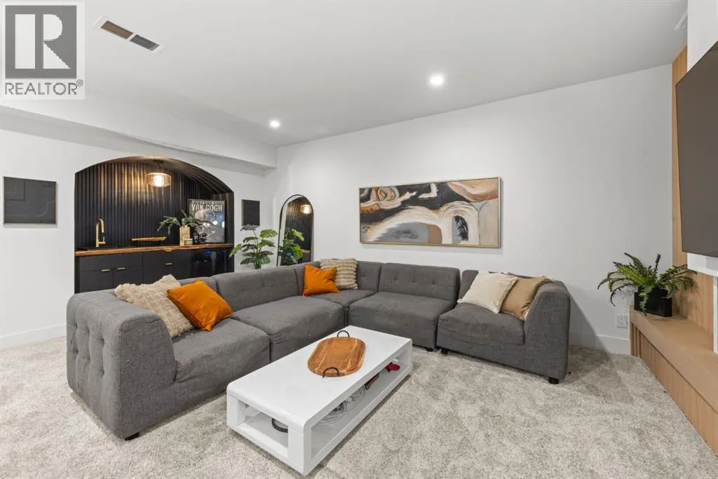 55 Aspenshire Drive SW