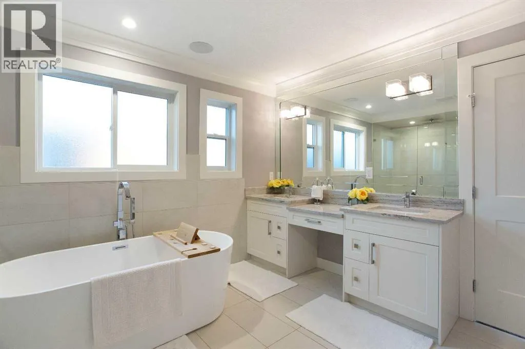 160 Kinniburgh Loop