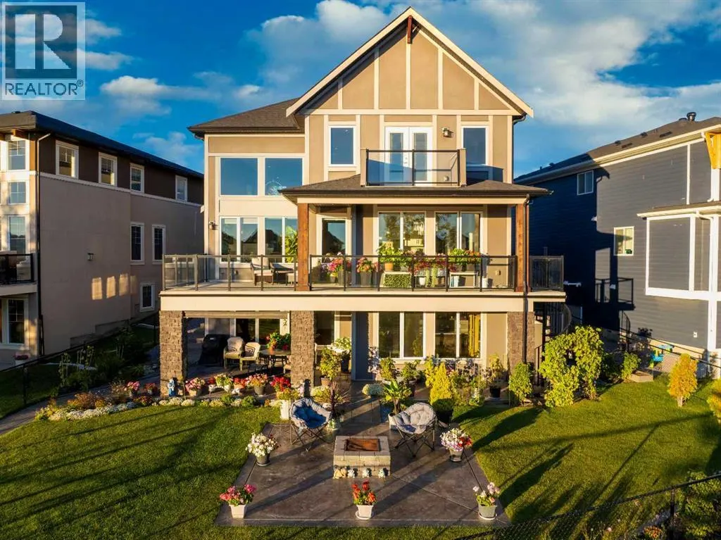 160 Kinniburgh Loop
