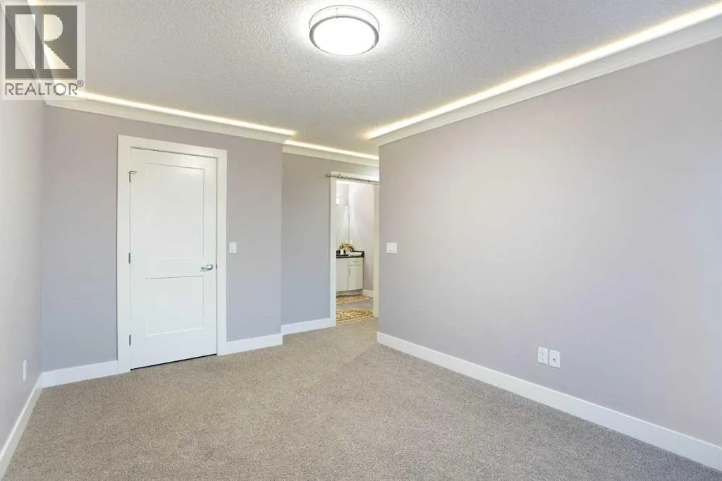 160 Kinniburgh Loop