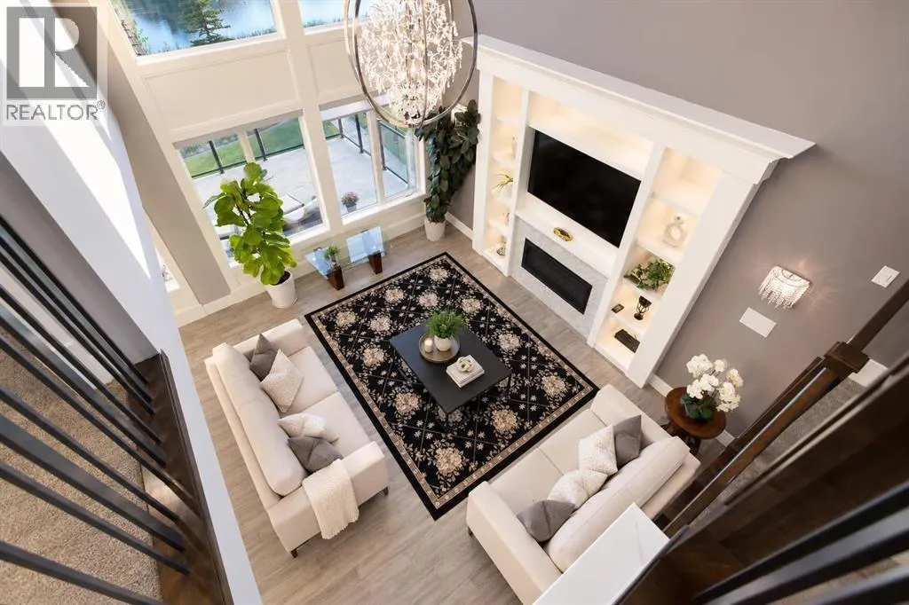 160 Kinniburgh Loop