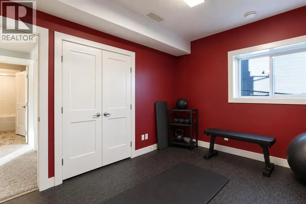 160 Kinniburgh Loop