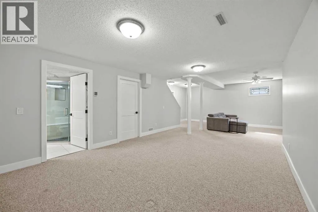260 Riverside Mews SE