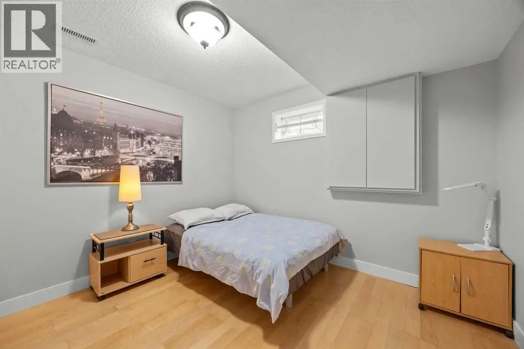 260 Riverside Mews SE