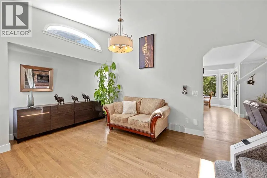 260 Riverside Mews SE