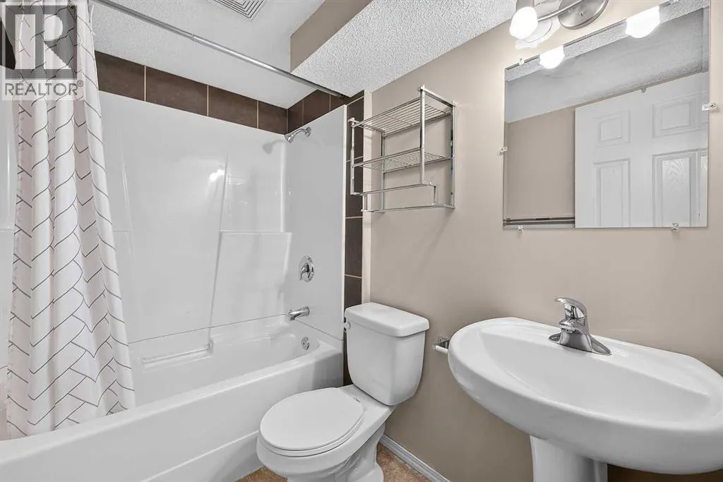 249 Elgin Manor SE