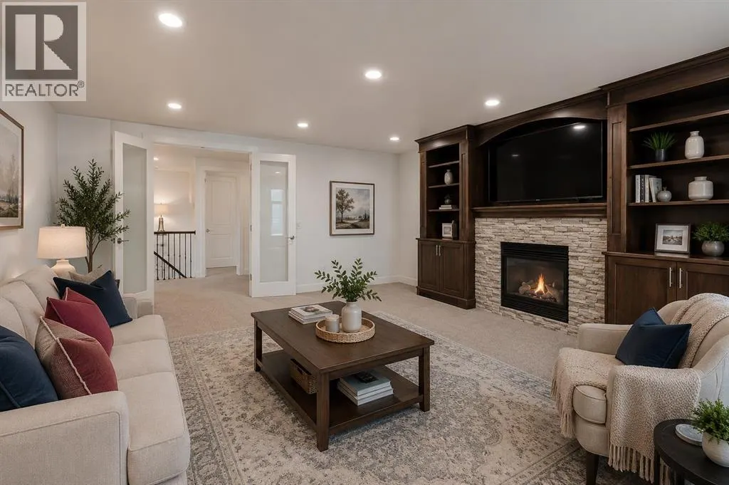 16 Rockcliff Point NW