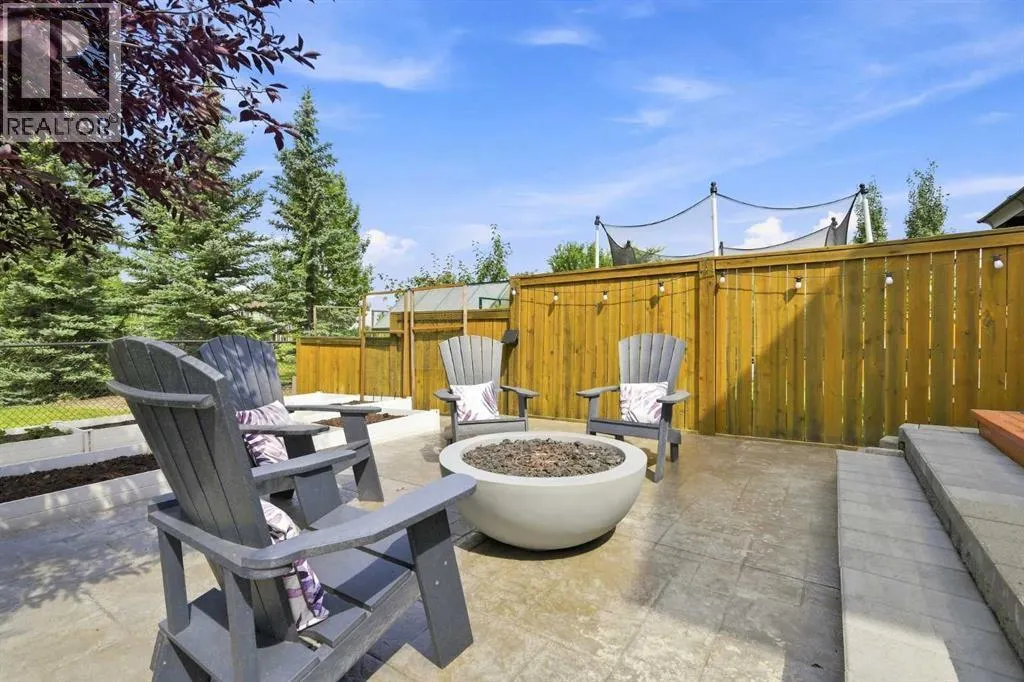 4 Silverado Saddle Court SW