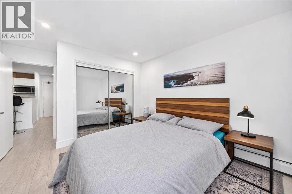 1P, 525 56 Avenue SW