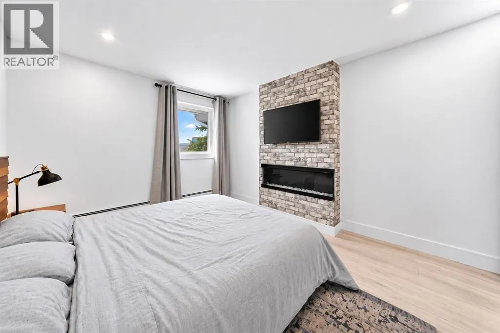 1P, 525 56 Avenue SW