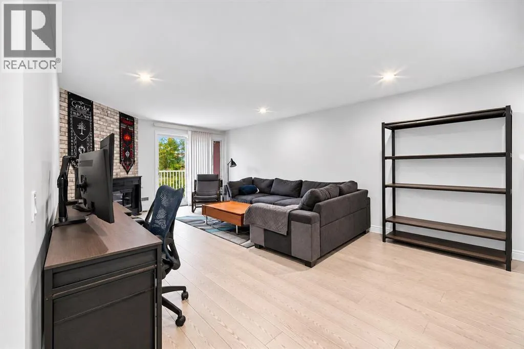 1P, 525 56 Avenue SW