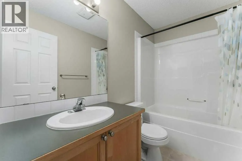 393 Inverness Park SE