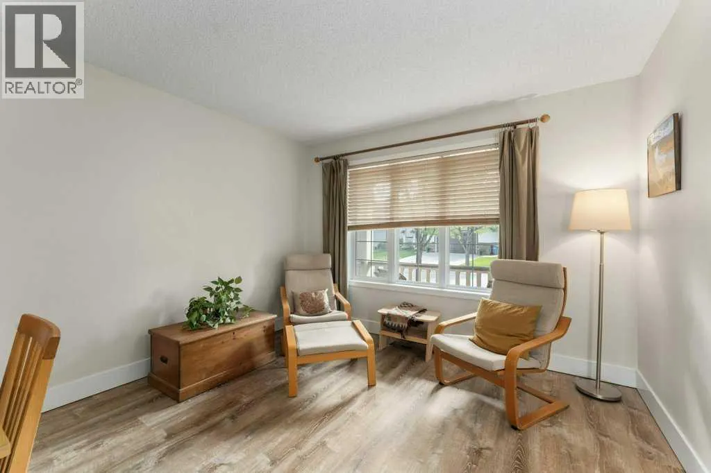 393 Inverness Park SE