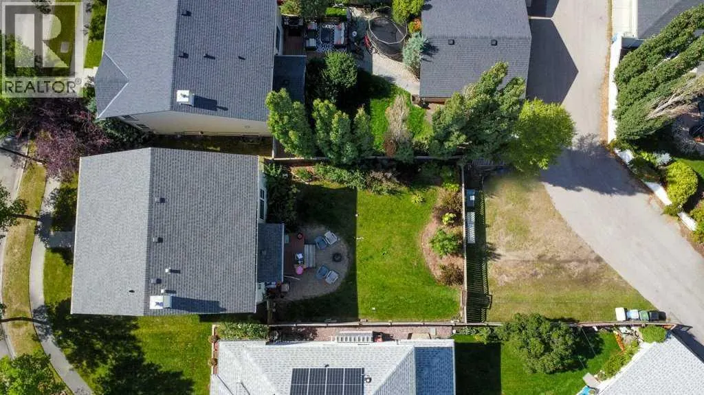 393 Inverness Park SE