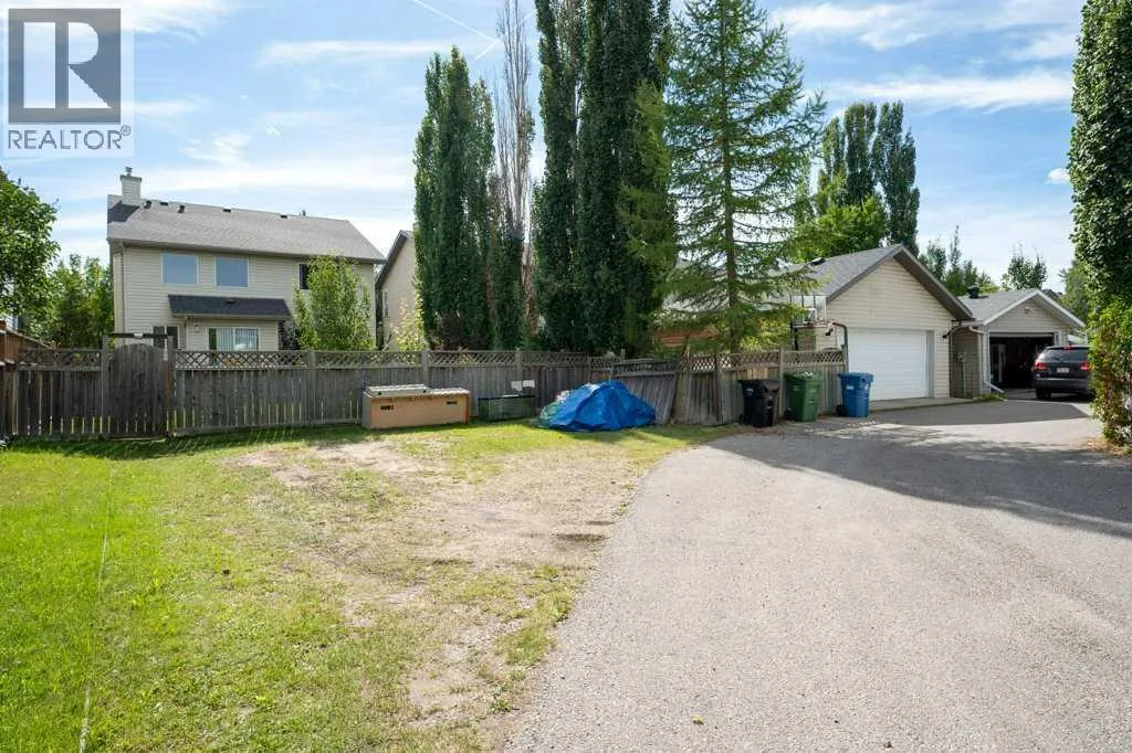 393 Inverness Park SE
