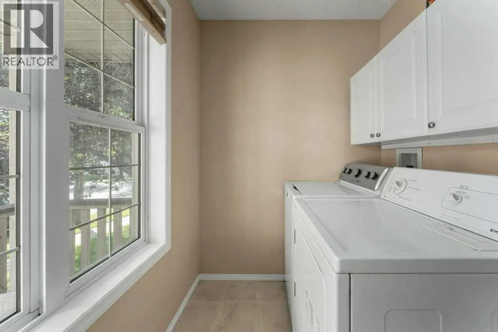 393 Inverness Park SE