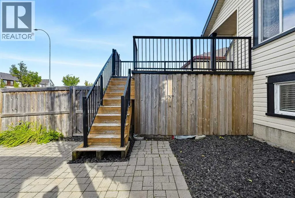 64 Copperfield Rise SE