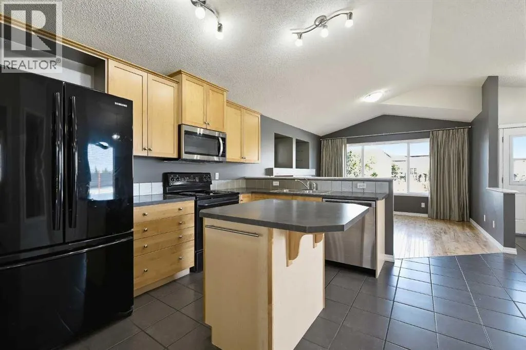 64 Copperfield Rise SE