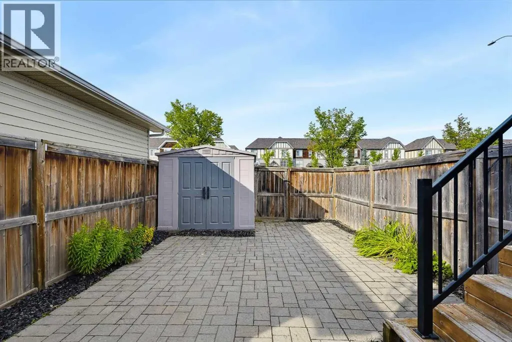 64 Copperfield Rise SE