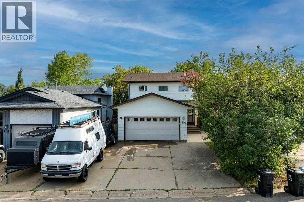 253 Gladstone Bay