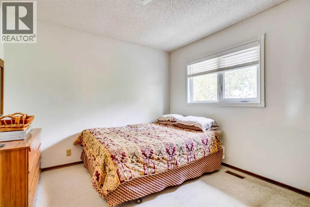 253 Gladstone Bay