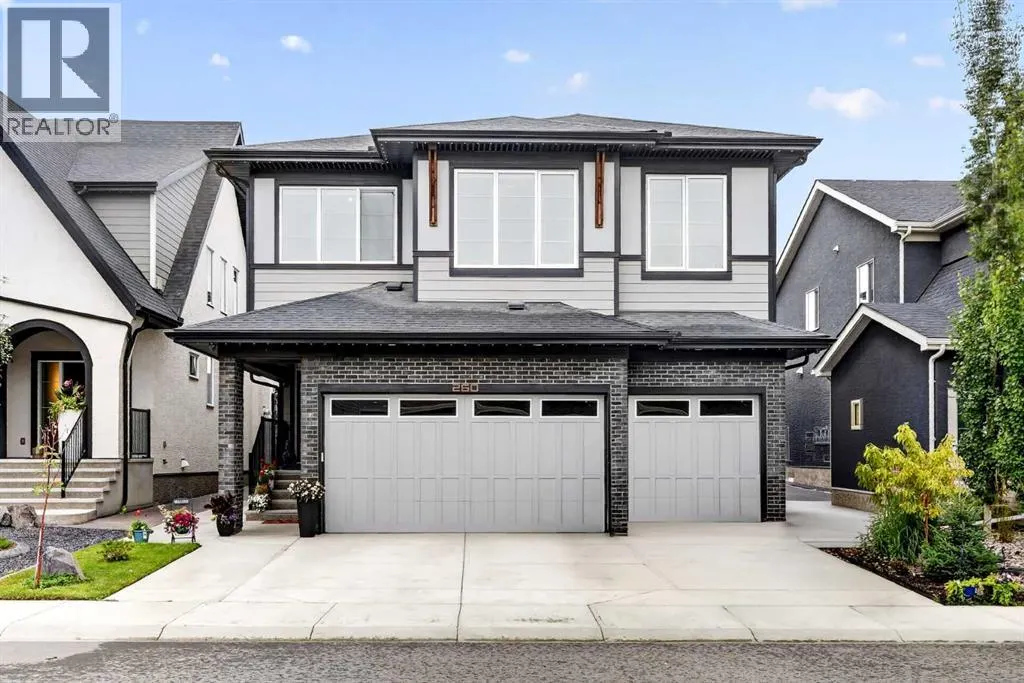 260 Marina Grove SE