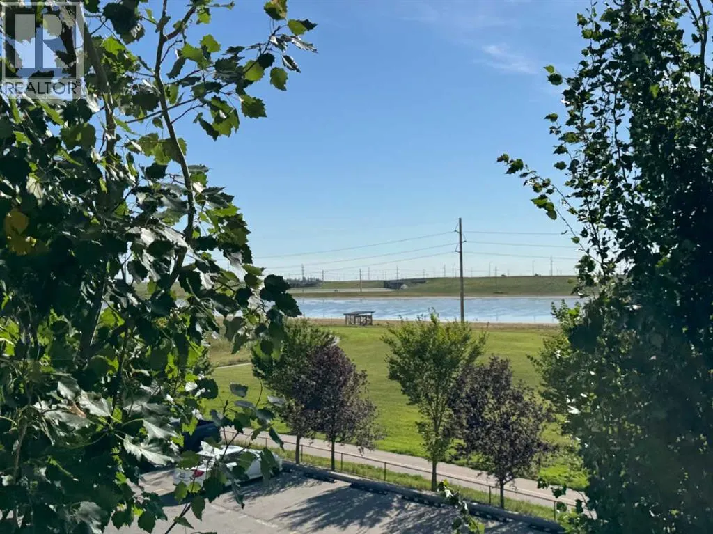 3313, 99 Copperstone Park SE