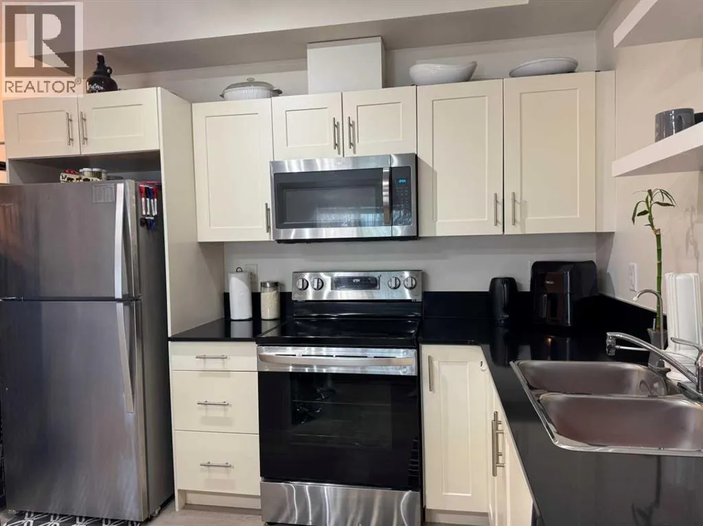3313, 99 Copperstone Park SE