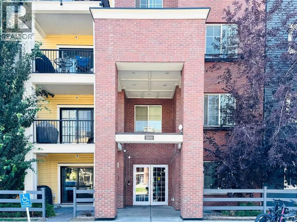3313, 99 Copperstone Park SE