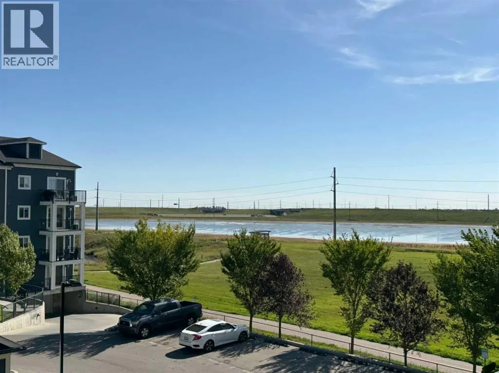 3313, 99 Copperstone Park SE