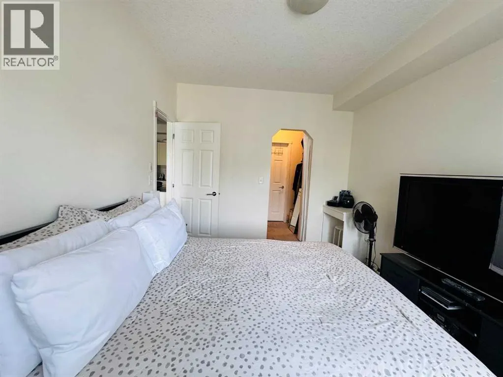3313, 99 Copperstone Park SE