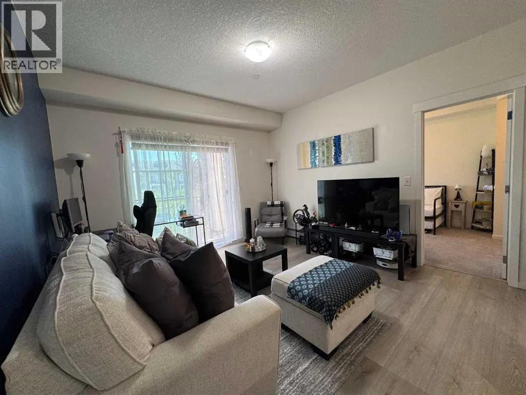 3313, 99 Copperstone Park SE