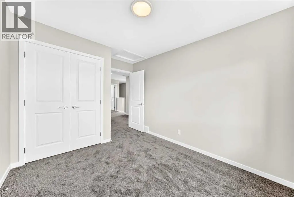 76 Mercado Road SE