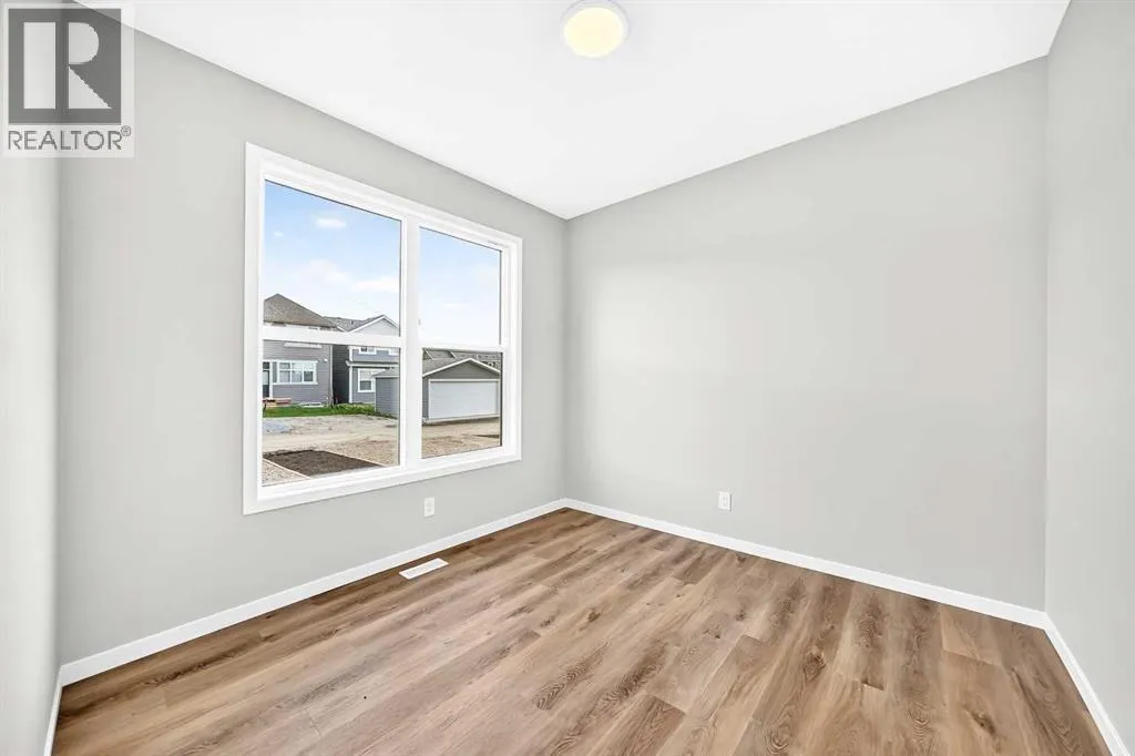 76 Mercado Road SE