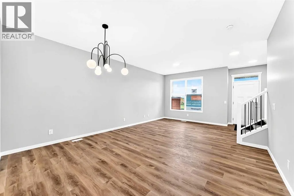 76 Mercado Road SE