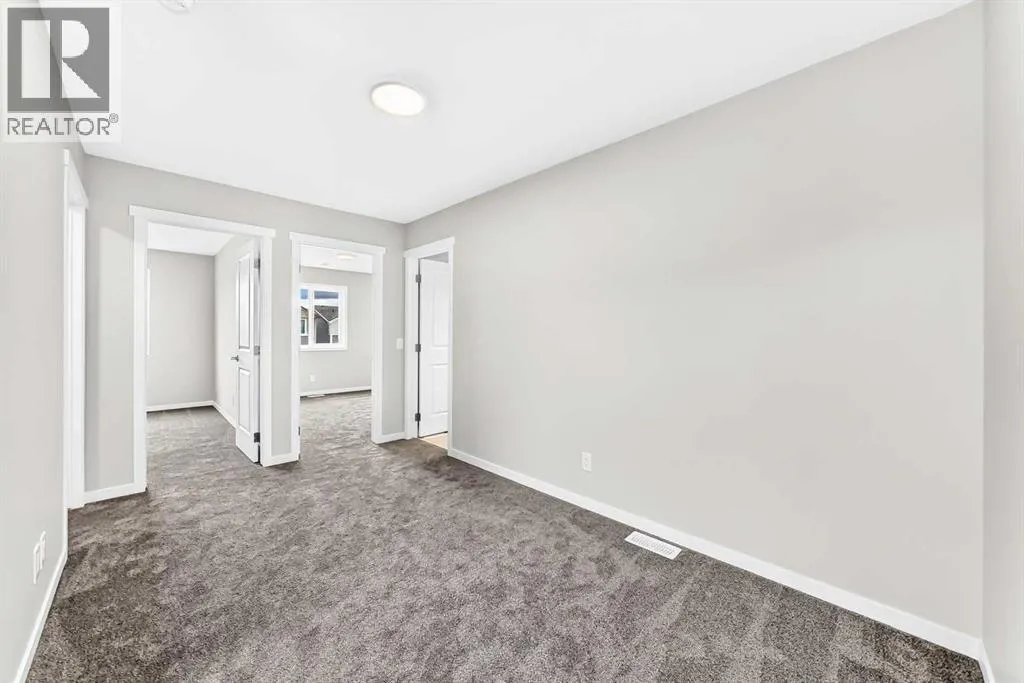 76 Mercado Road SE