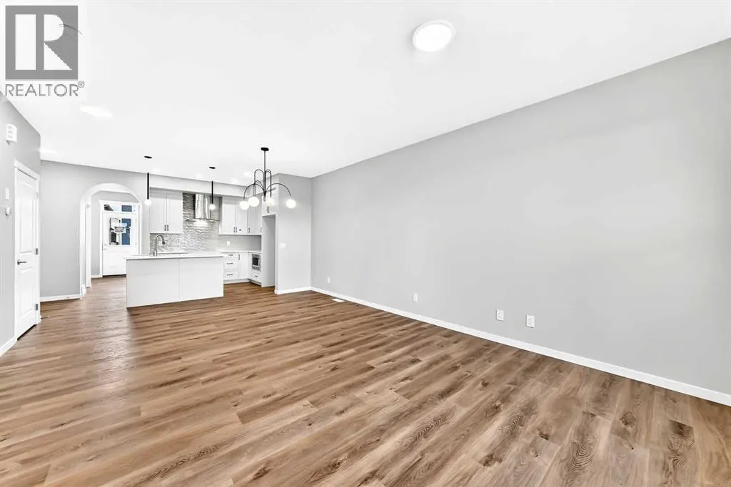 76 Mercado Road SE