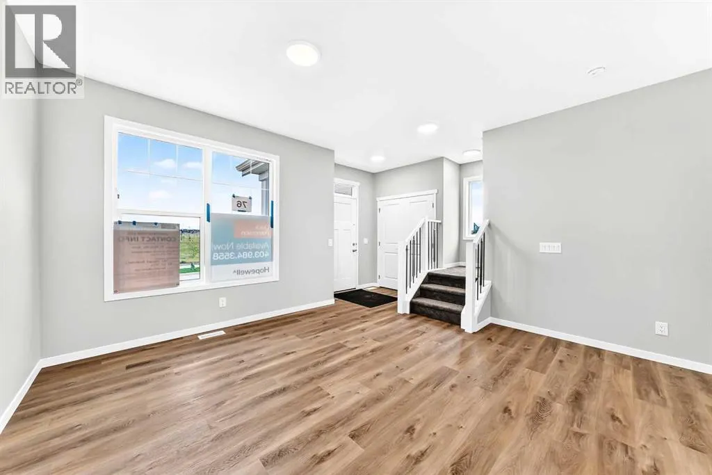 76 Mercado Road SE