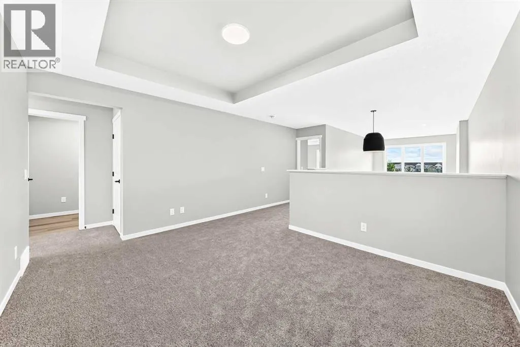 87 Mercado Crescent SE