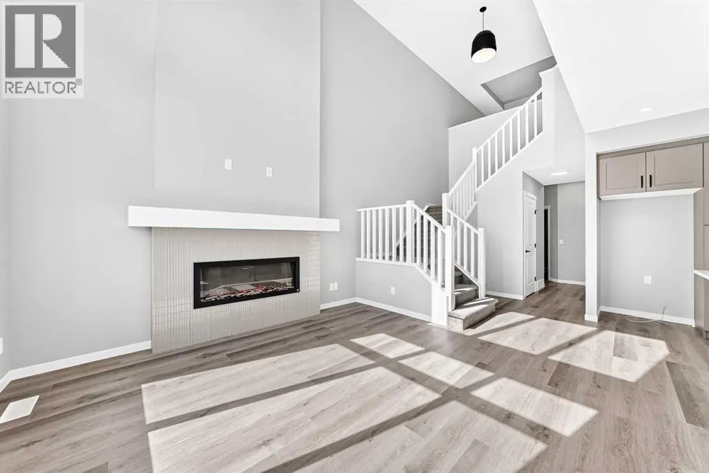 87 Mercado Crescent SE