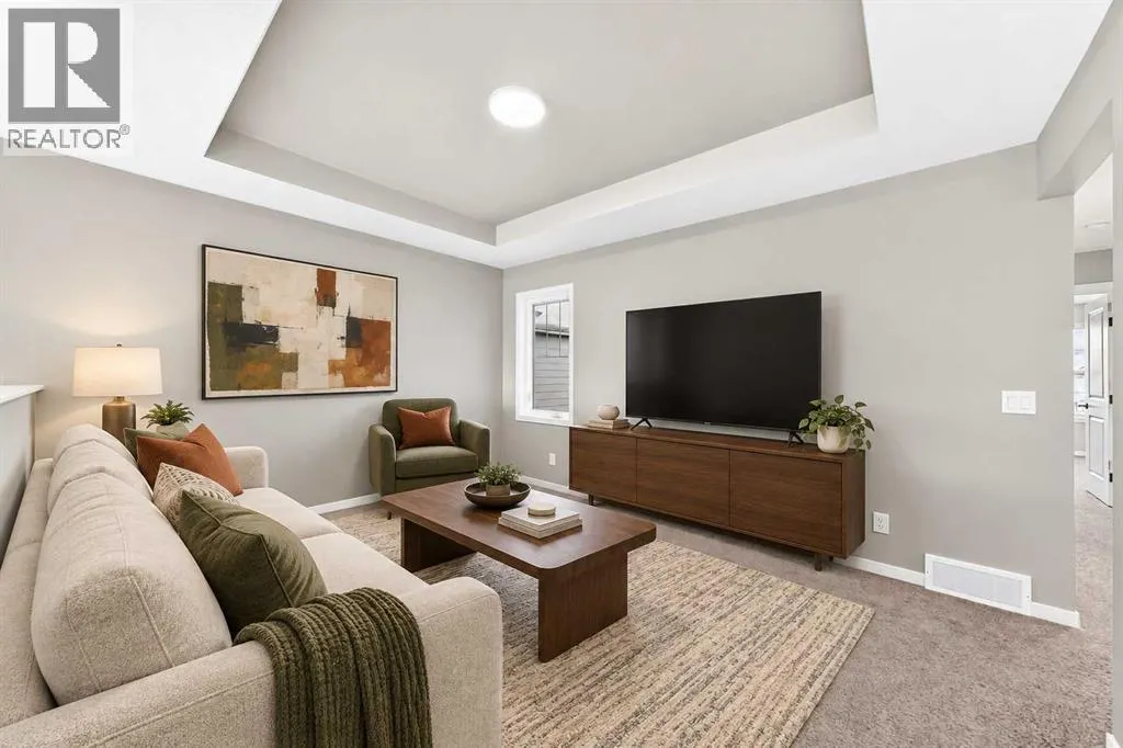87 Mercado Crescent SE