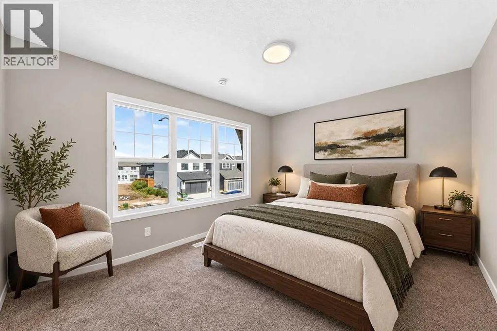 87 Mercado Crescent SE