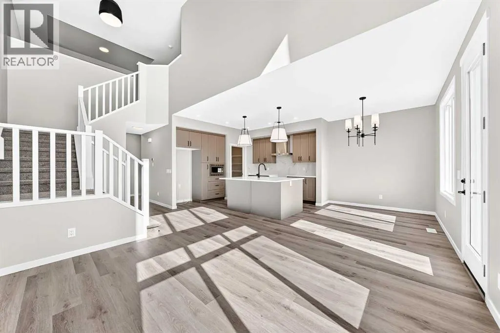 87 Mercado Crescent SE