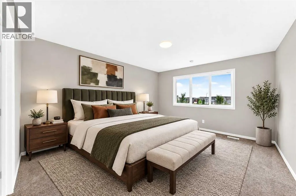 87 Mercado Crescent SE