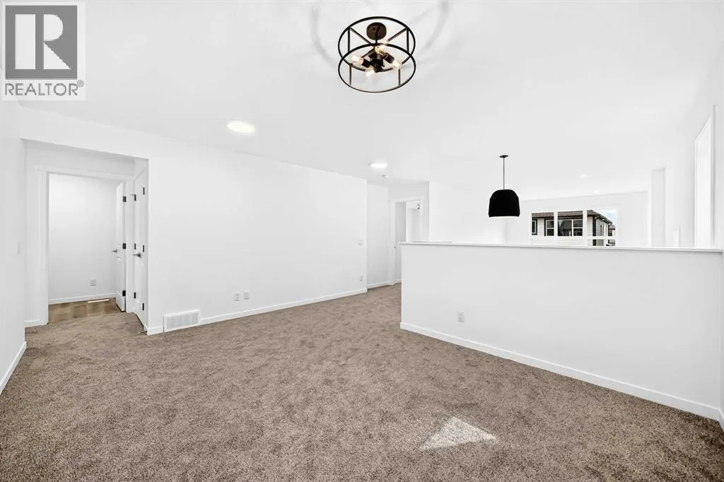 551 Mercado Avenue SE