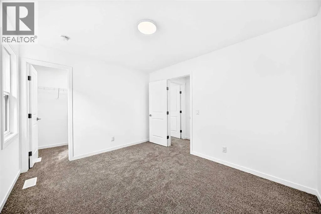 551 Mercado Avenue SE