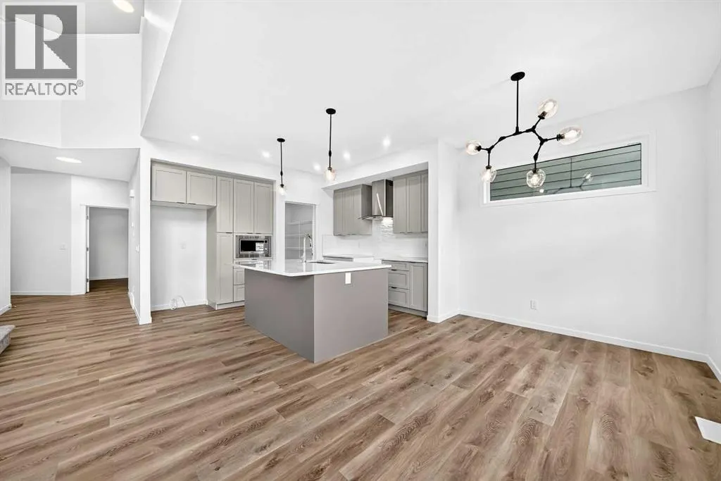551 Mercado Avenue SE
