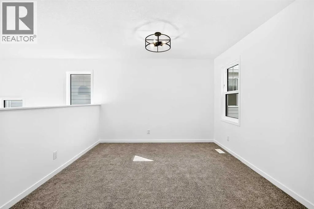 551 Mercado Avenue SE