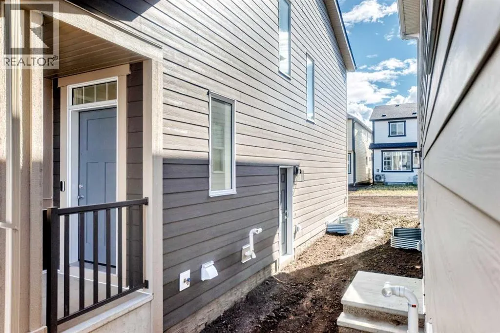 551 Mercado Avenue SE