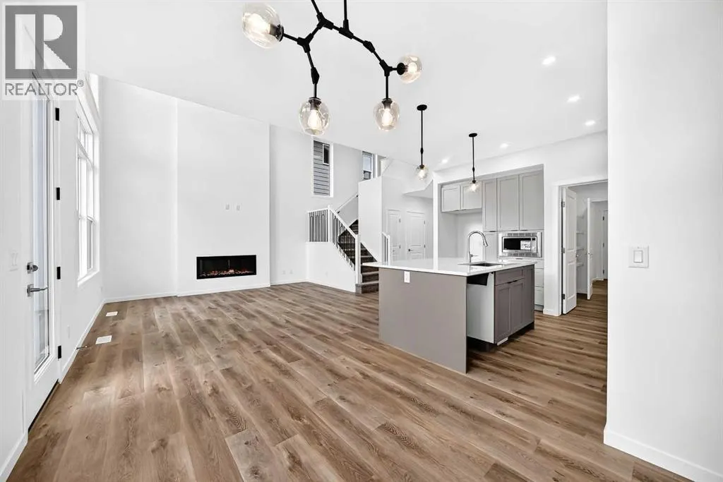 551 Mercado Avenue SE